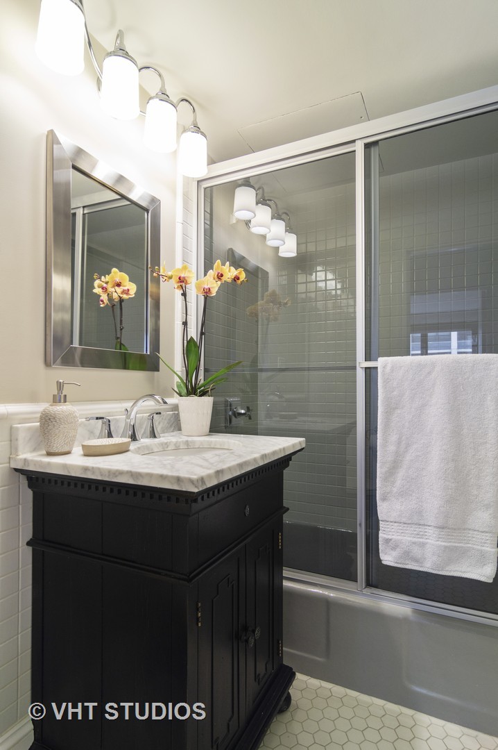 850 North Dewitt Place, Unit 18A Chicago, IL 60611 - Photo 15 of 24