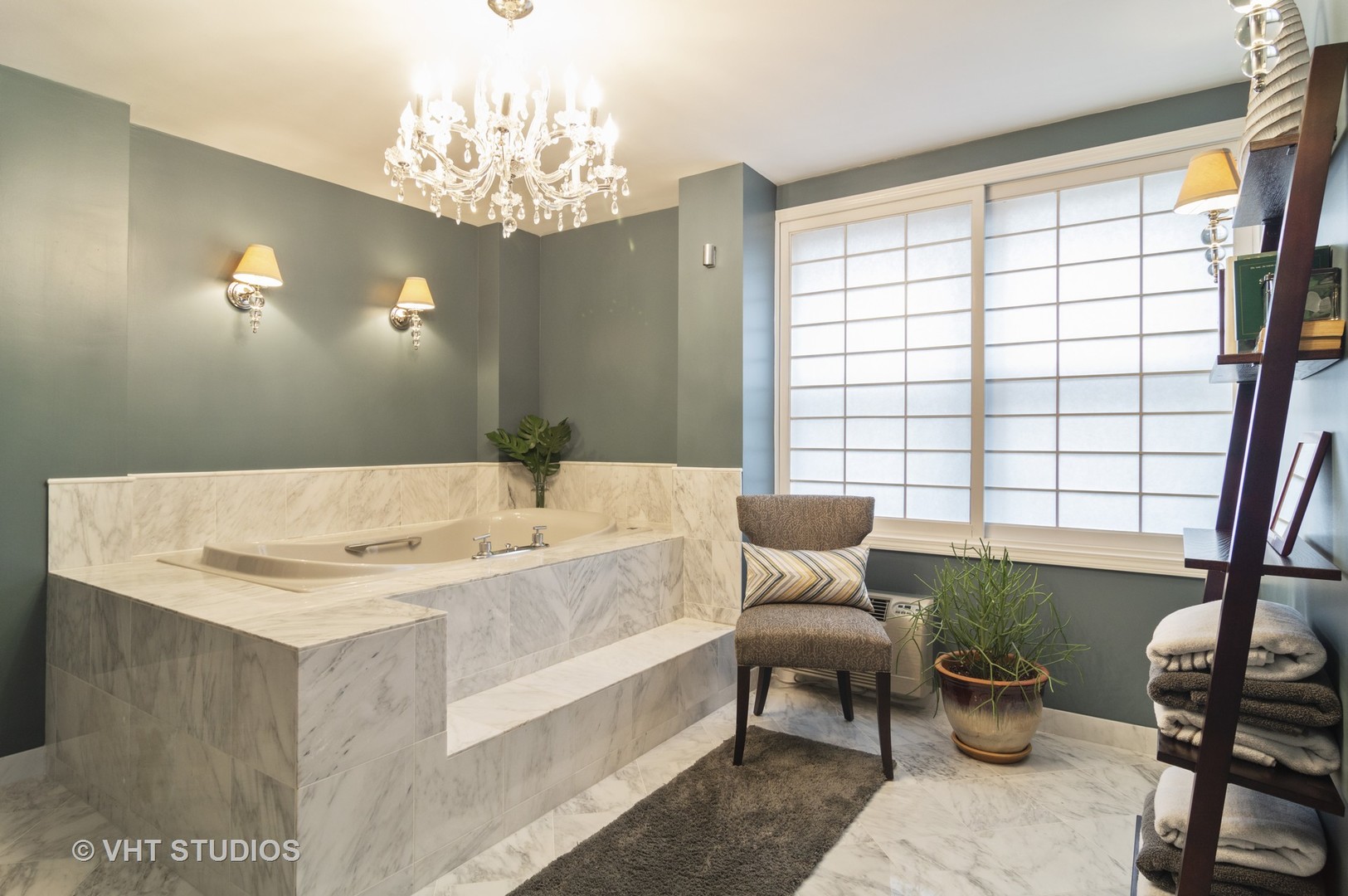 850 North Dewitt Place, Unit 18A Chicago, IL 60611 - Photo 10 of 24