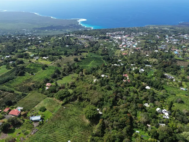 $900,000 | 82-1161 Kinue Road, Captain Cook, HI 96704