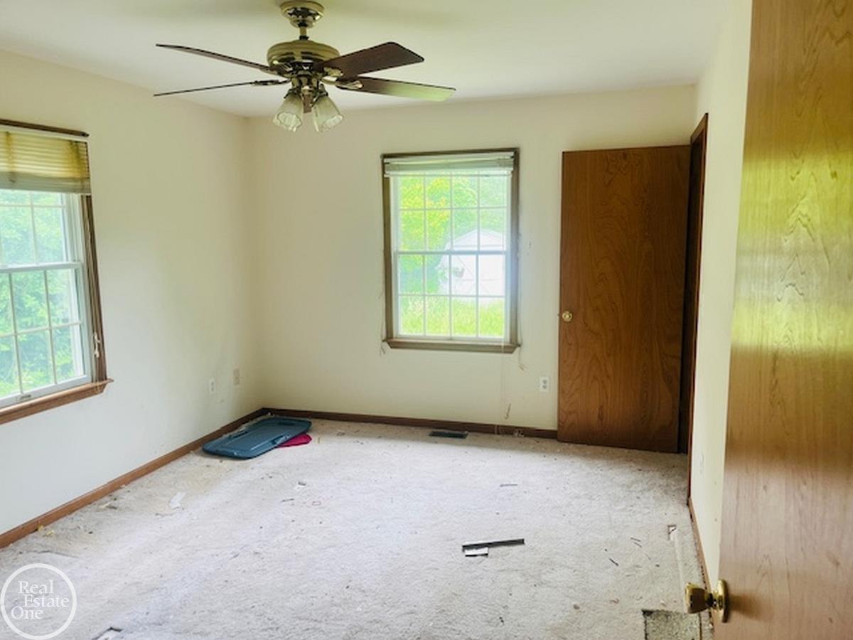 8953 Bricker Road Avoca, MI 48006 - Photo 9 of 22