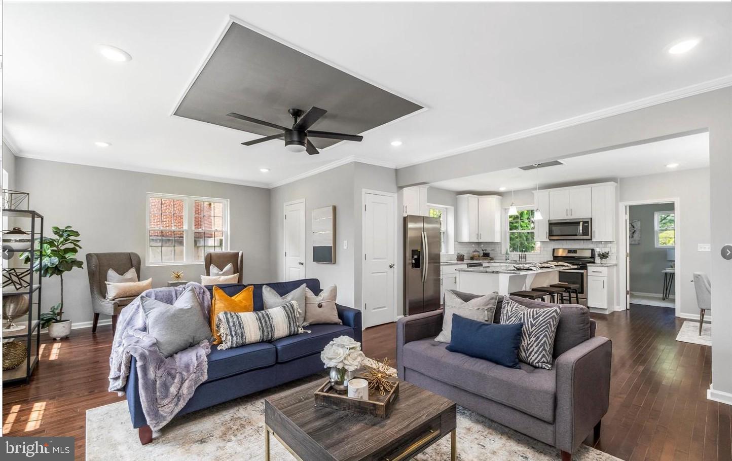 3400 Dennlyn Road Baltimore, MD 21215 - Photo 18 of 32 Modern elegance in a cozy living space.