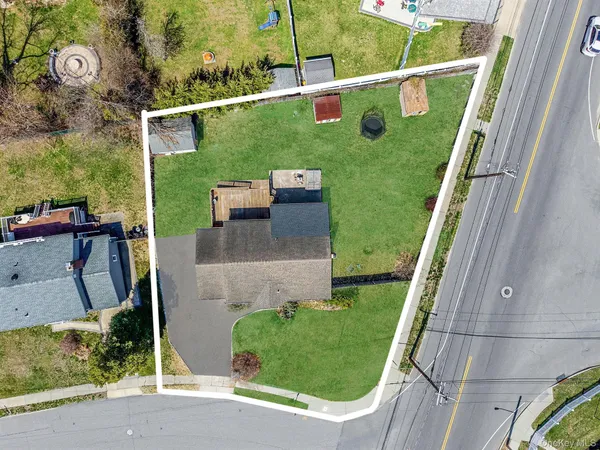 $719,999 | 33 Hinton Avenue, Babylon, NY 11702
