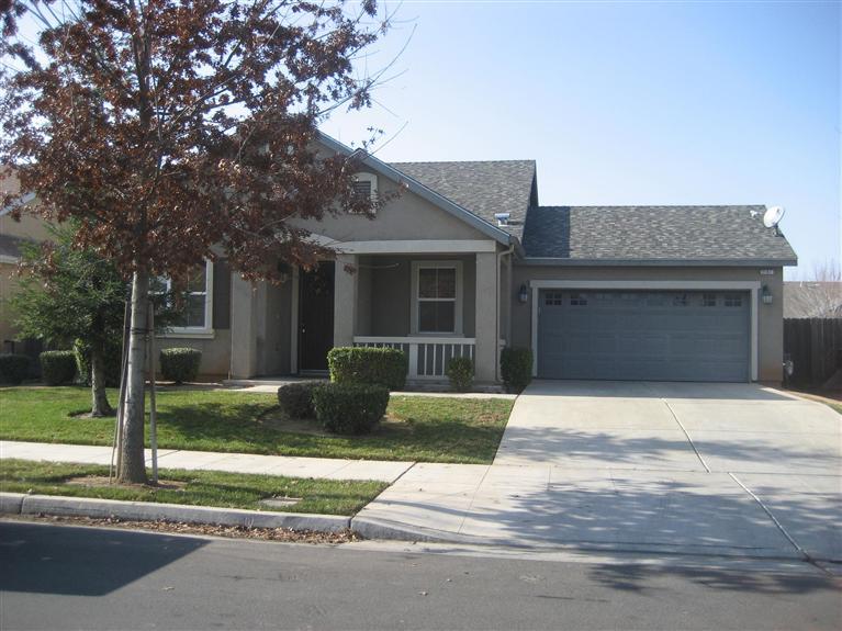 2161 North Thompson Avenue Reedley, CA 93654 - Photo 1 of 2 Gallery Image 1