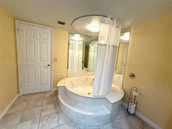 $329,900 | 6977 Southwest 115th Place, Unit E33, Miami, FL 33173