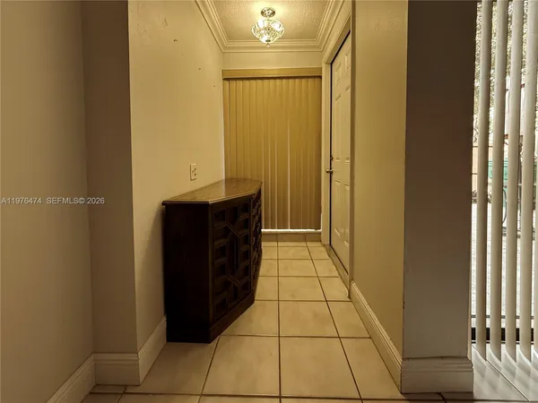 $329,900 | 6977 Southwest 115th Place, Unit E33, Miami, FL 33173