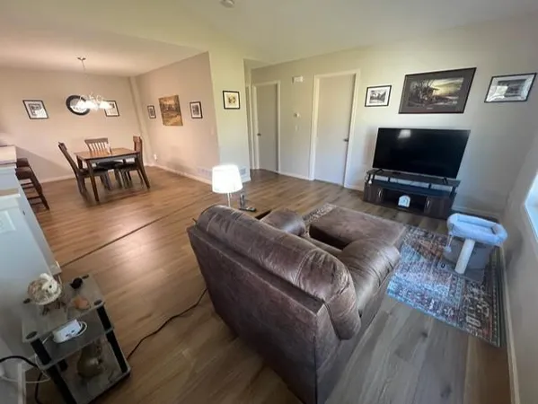 $229,900 | 1053 Prairieview Drive Southwest, Hutchinson, MN 55350