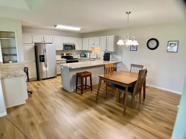 $229,900 | 1053 Prairieview Drive Southwest, Hutchinson, MN 55350