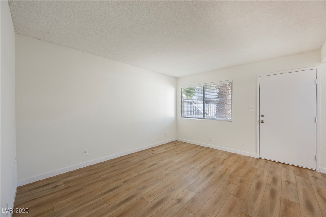 208 Orland Street, Unit 10 Las Vegas, NV 89107 - Photo 5 of 29