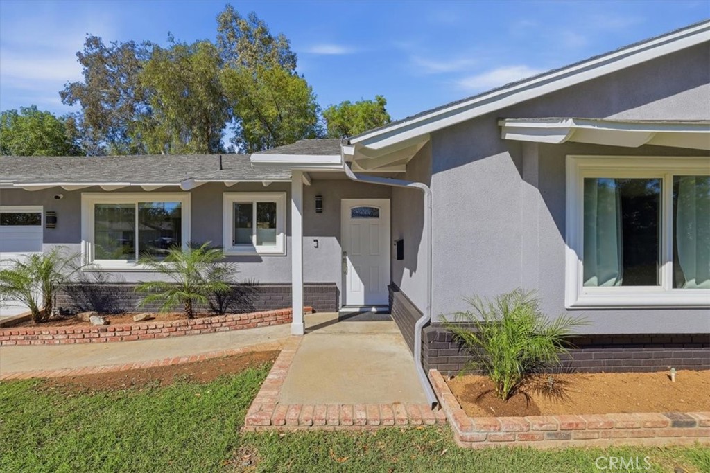 5091 Berryhill Place Riverside, CA 92507 - Photo 11 of 57 Porch