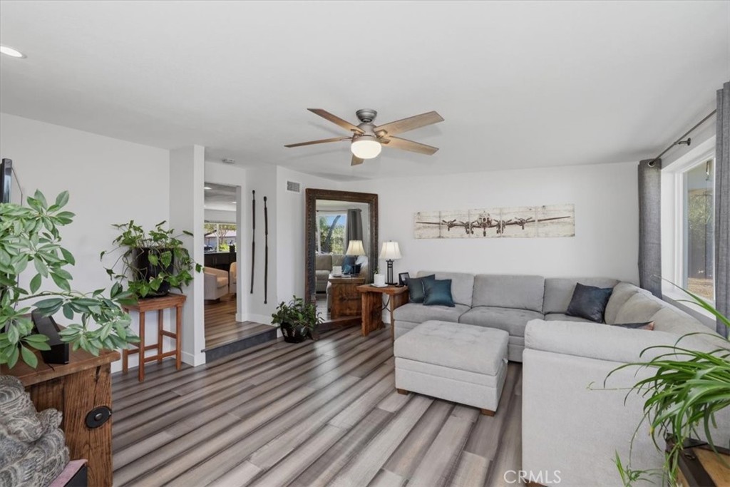 5091 Berryhill Place Riverside, CA 92507 - Photo 22 of 57 Separate Family Room