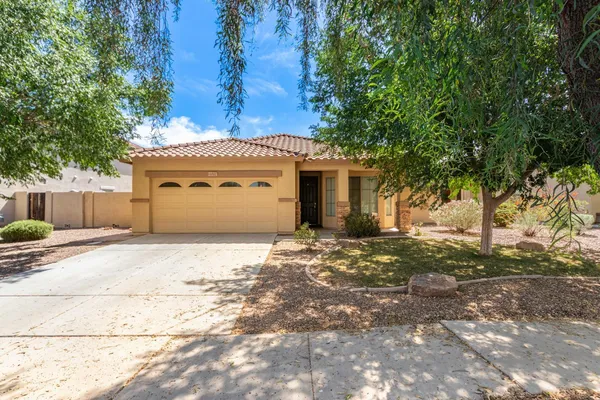 $2,249 | 4091 South Vineyard Avenue, Gilbert, AZ 85297