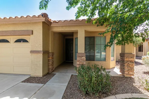 $2,249 | 4091 South Vineyard Avenue, Gilbert, AZ 85297