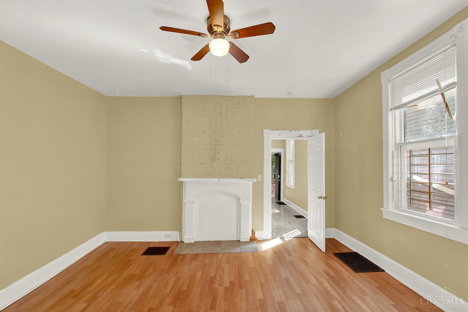 2208 Ravine Street Cincinnati, OH 45219 - Photo 5 of 53