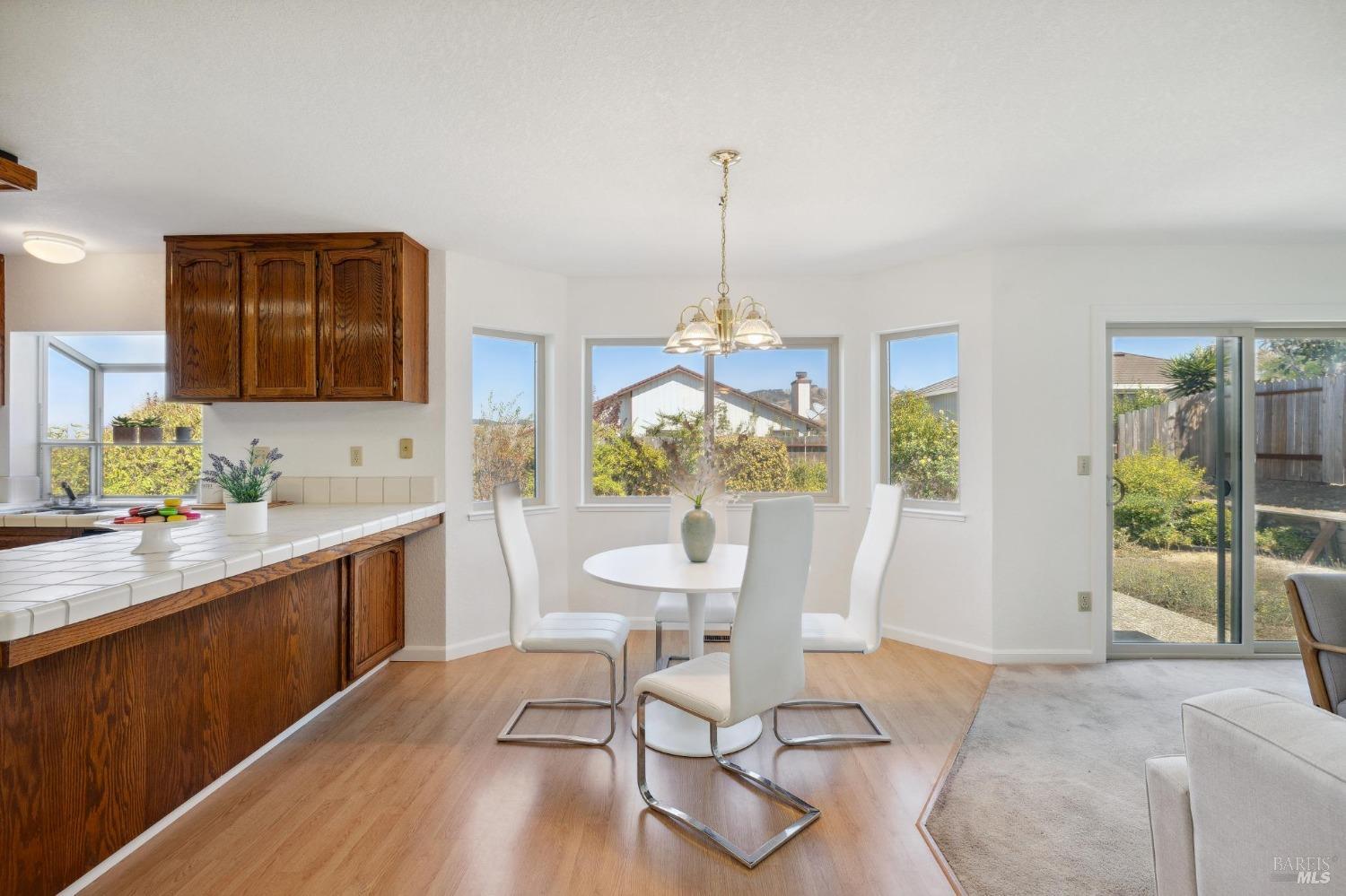 284 Preakness Lane Vallejo, CA 94591 - Photo 17 of 62