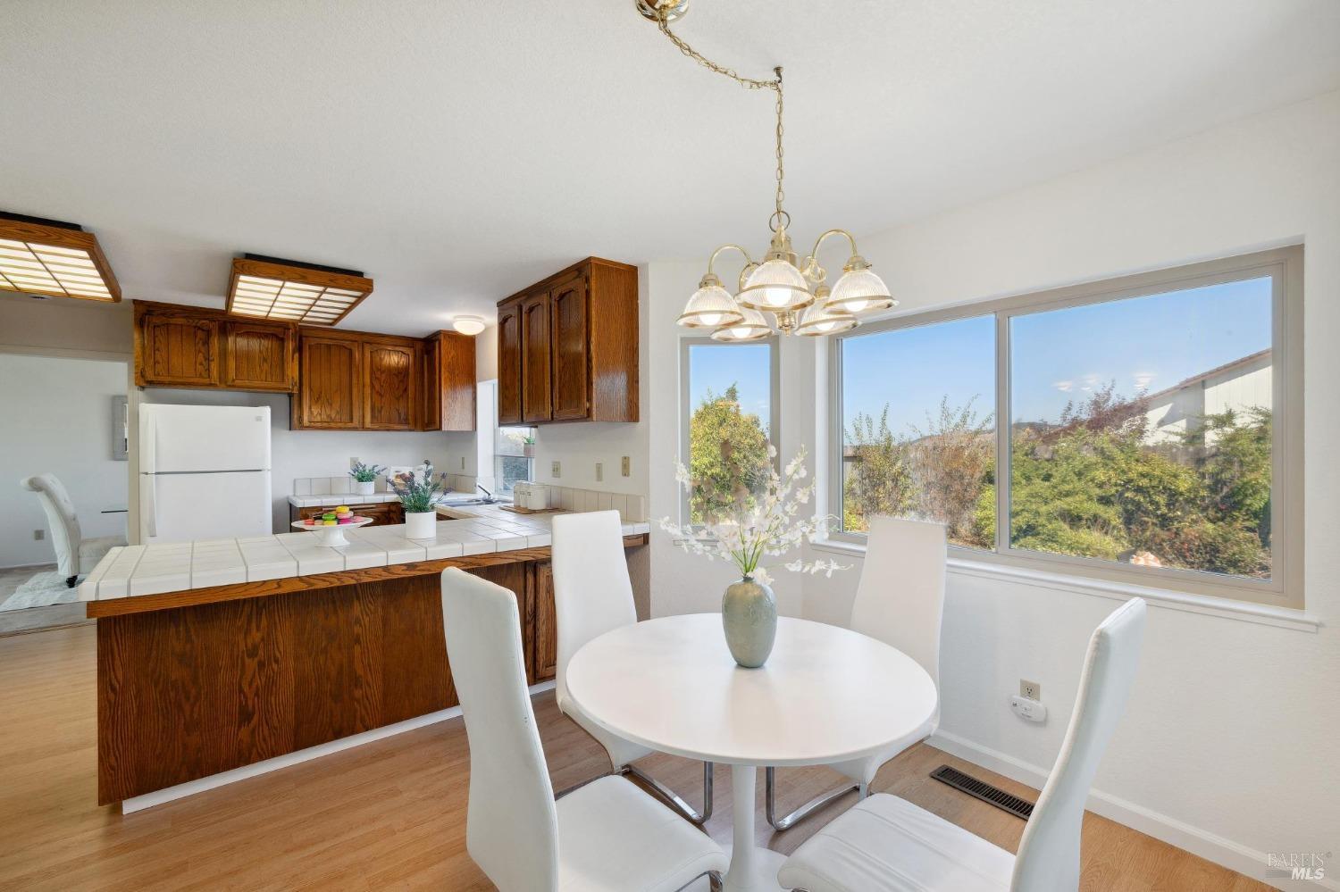 284 Preakness Lane Vallejo, CA 94591 - Photo 18 of 62 a very nice looking dining room with a table and chairs