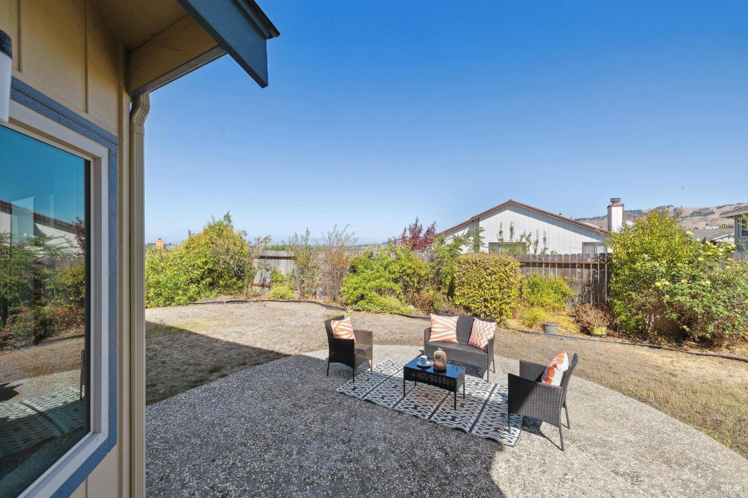 284 Preakness Lane Vallejo, CA 94591 - Photo 27 of 62 a view of a patio in backyard