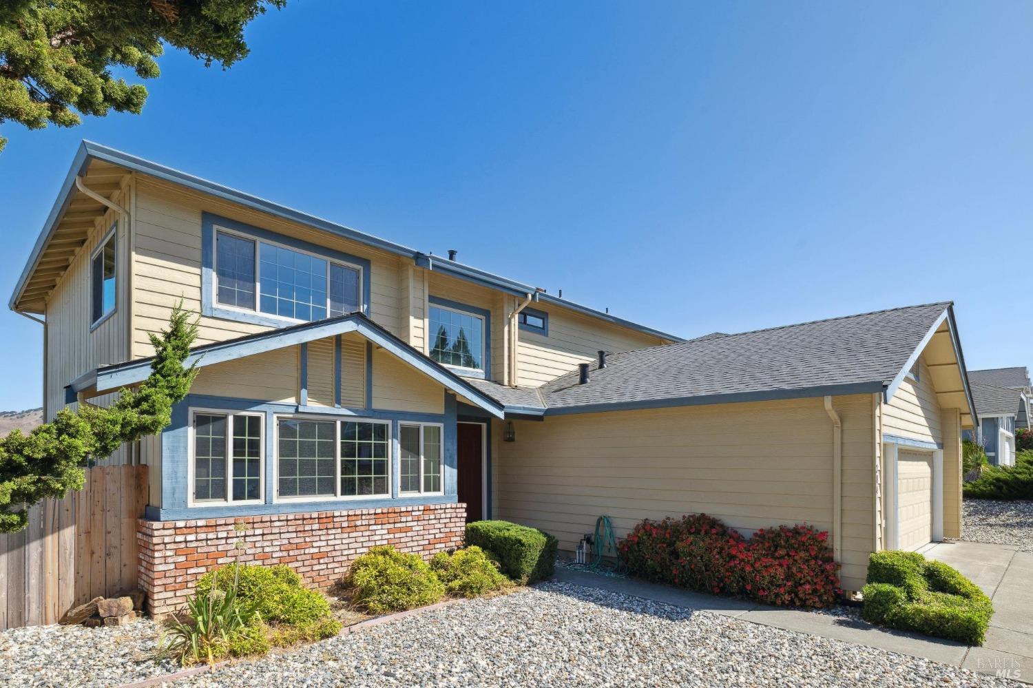 284 Preakness Lane Vallejo, CA 94591 - Photo 62 of 62 a front view of a house with a yard