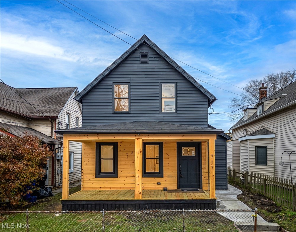717 Literary Road Cleveland, OH 44113 - Photo 1 of 27 Gallery Image 1