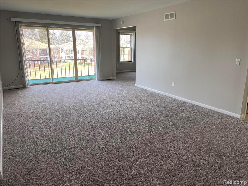 29644 Middlebelt Road, Unit 54 Farmington Hills, MI 48334 - Photo 18 of 31