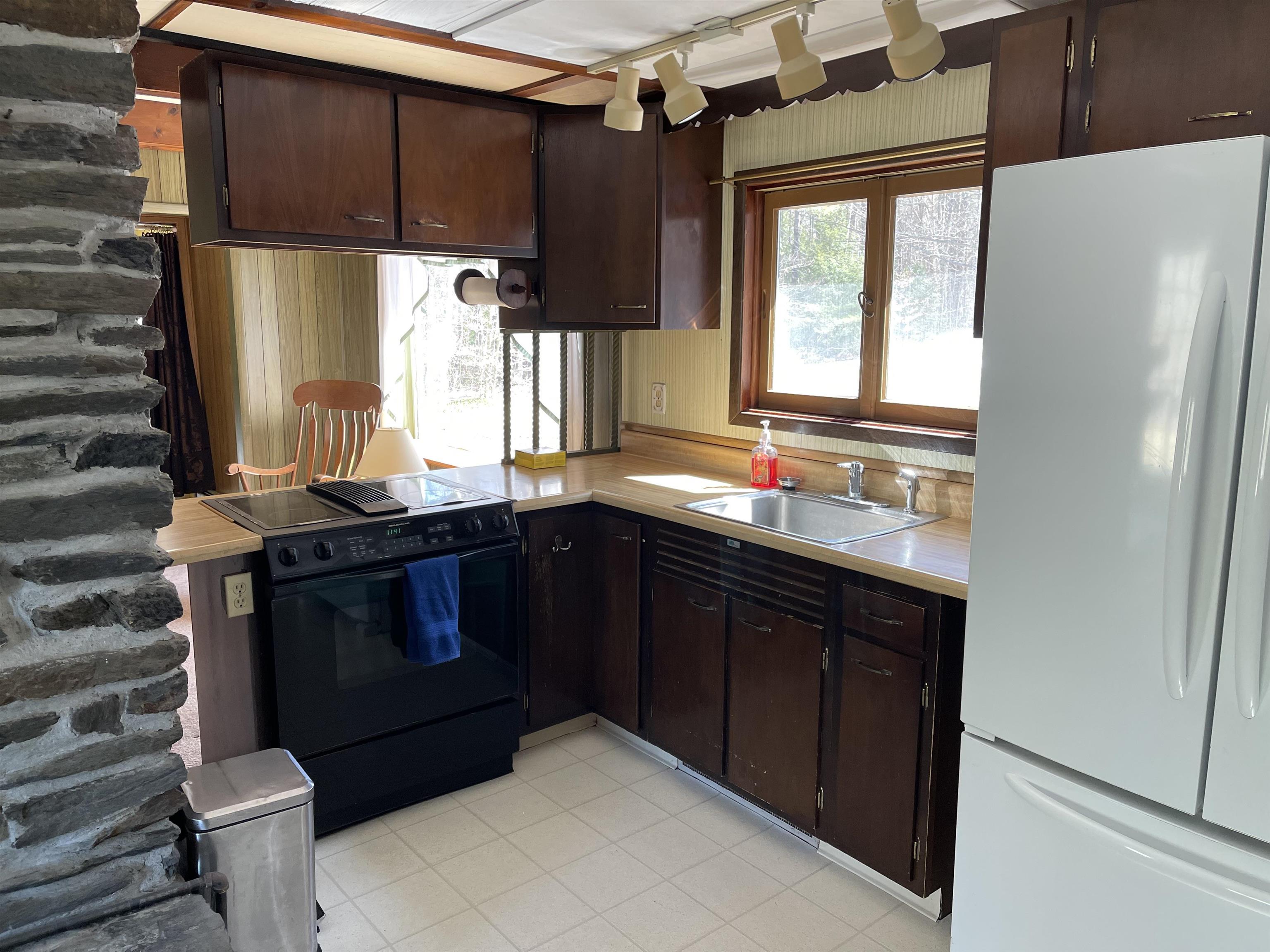 5634 North Road Bethel, VT 05032 - Photo 10 of 28