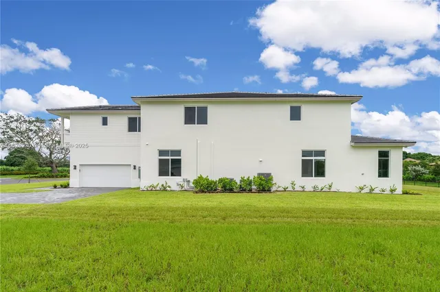 $2,500,000 | 2210 Southwest 122nd Terrace, Davie, FL 33325