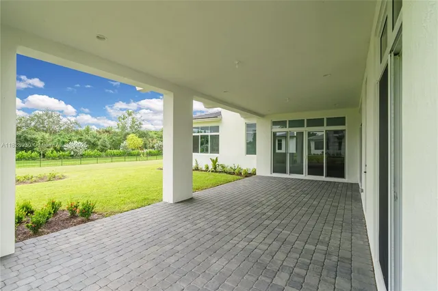 $2,500,000 | 2210 Southwest 122nd Terrace, Davie, FL 33325