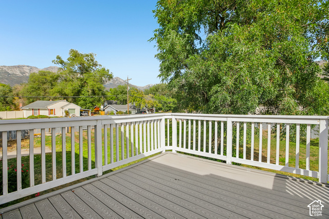 190 North 100 West Alpine, UT 84004 - Photo 24 of 31 Expansive deck featuring composite decking and white railing