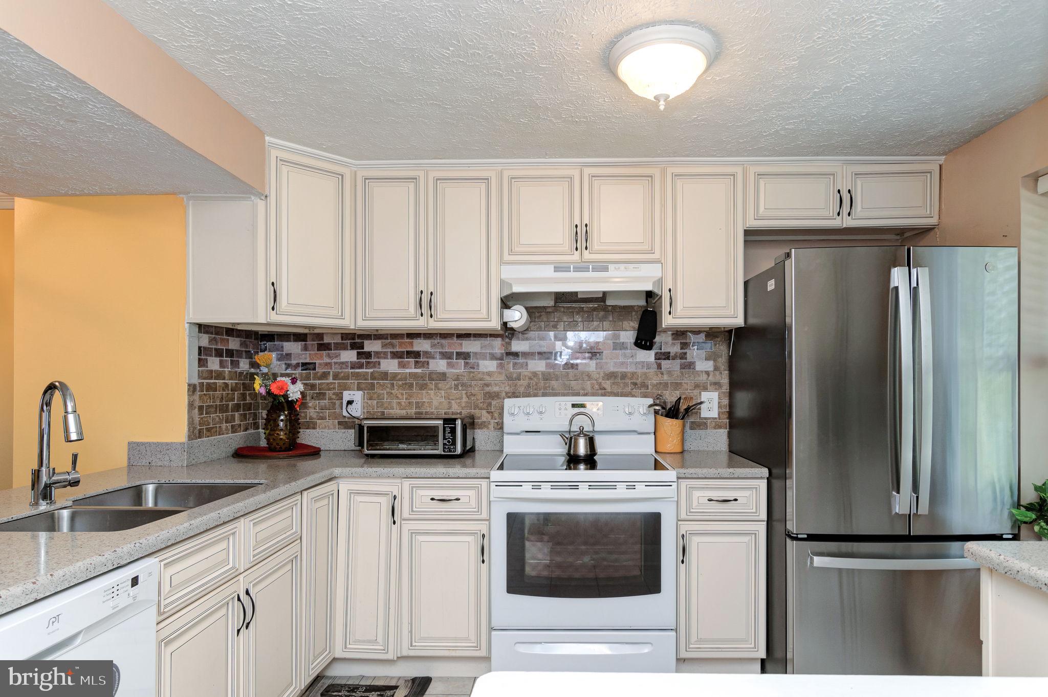 8303 Windfall Road Springfield, VA 22153 - Photo 6 of 42 Kitchen