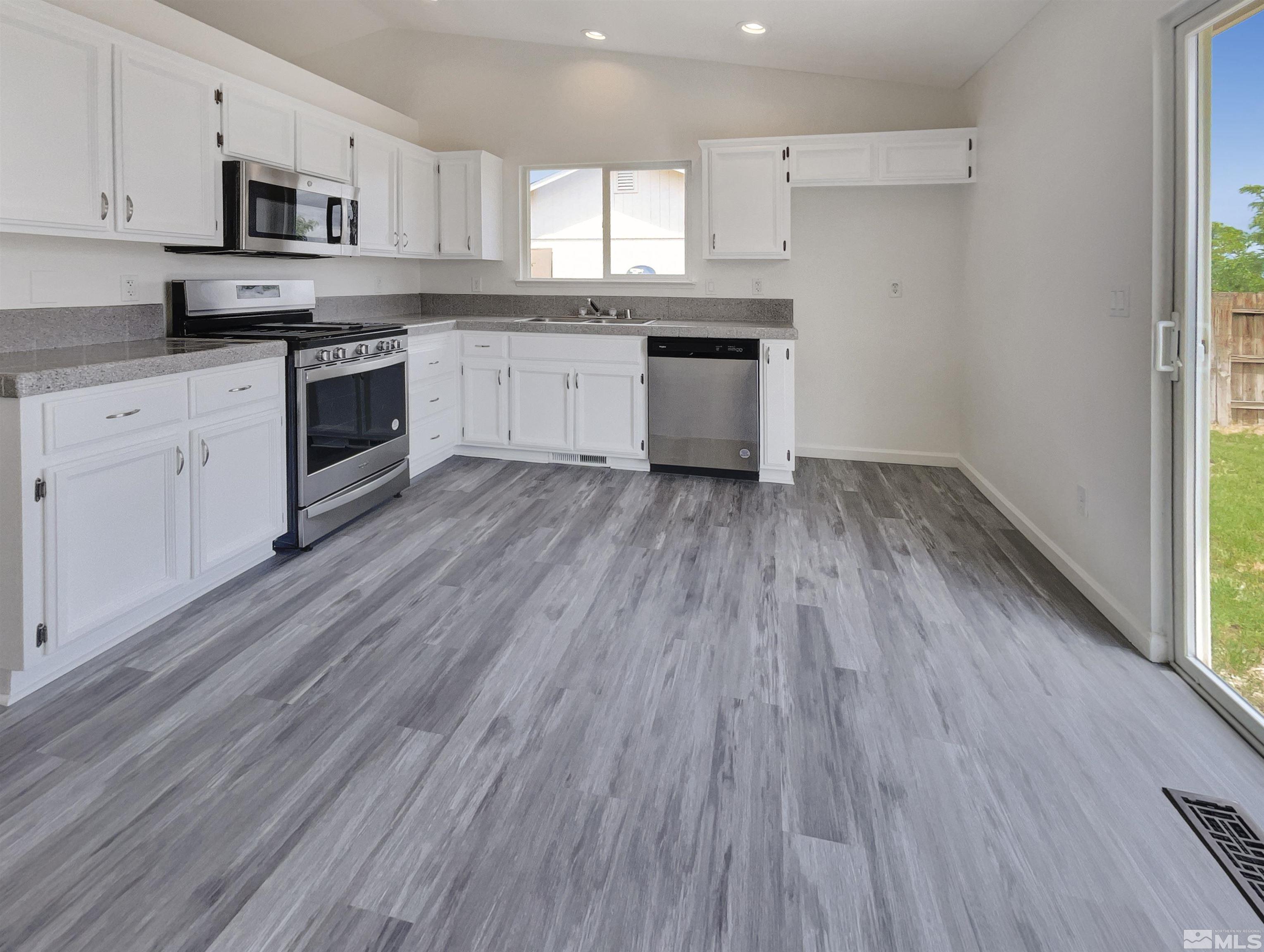 508 St Louis Road Fernley, NV 89408 - Photo 3 of 17 Photo 3