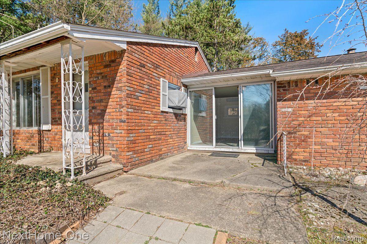 7785 Chilson Road Pinckney, MI 48169 - Photo 32 of 50 perfect patio