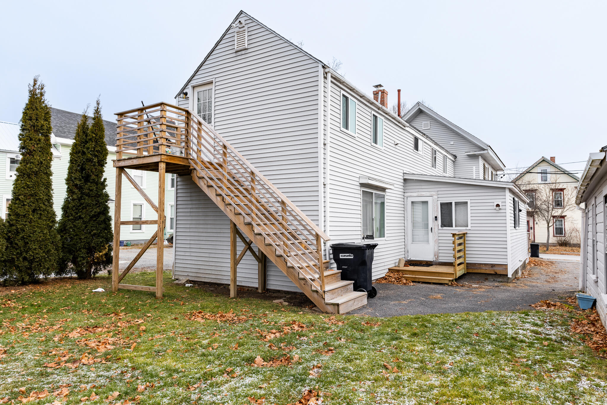 98 Birch Street Bangor, ME 04401 - Photo 3 of 26 28