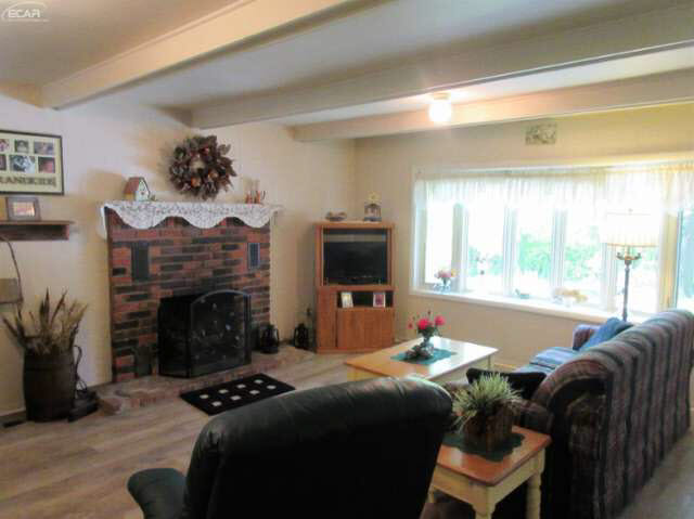 5060 Cook Road Swartz Creek, MI 48473 - Photo 4 of 23 21225244-3.JPG