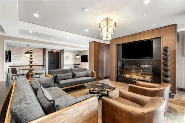 $3,500 | 18 Artisan Drive, Unit 219, Salem, NH 03079