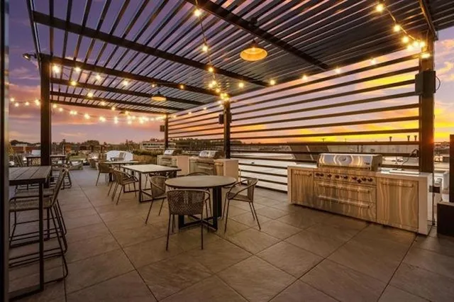 $3,500 | 18 Artisan Drive, Unit 219, Salem, NH 03079