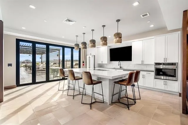 $3,500 | 18 Artisan Drive, Unit 219, Salem, NH 03079