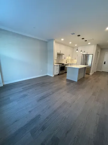 $3,500 | 18 Artisan Drive, Unit 219, Salem, NH 03079