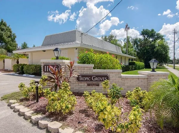 $1,800 | 1166 6th Avenue, Unit B8, Vero Beach, FL 32960