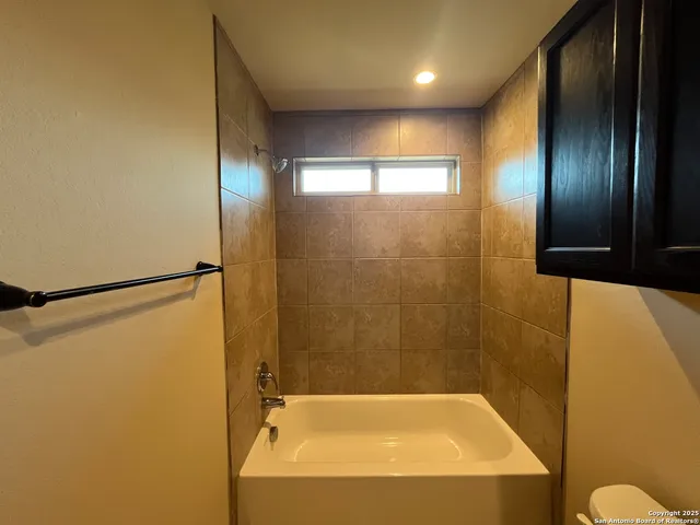 $1,395 | 6011 Jax Way, Unit 104, San Antonio, TX 78244