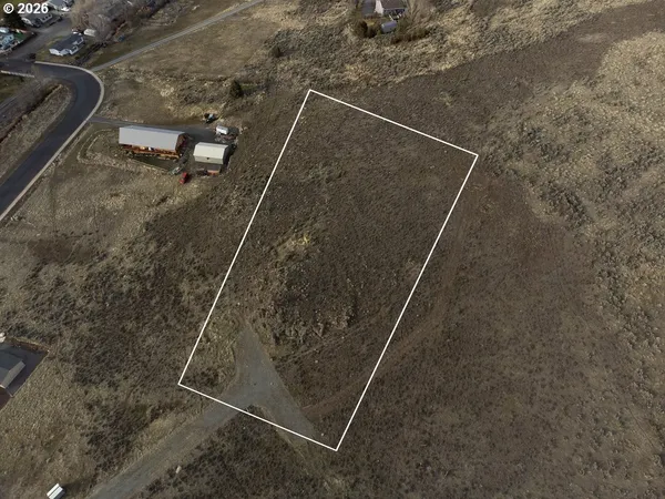 a view of a sky view of a building