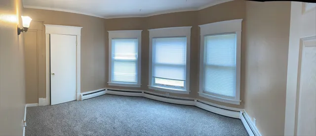 $300,000 | 132 McHenry Avenue, Crystal Lake, IL 60014