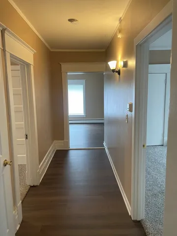 $300,000 | 132 McHenry Avenue, Crystal Lake, IL 60014