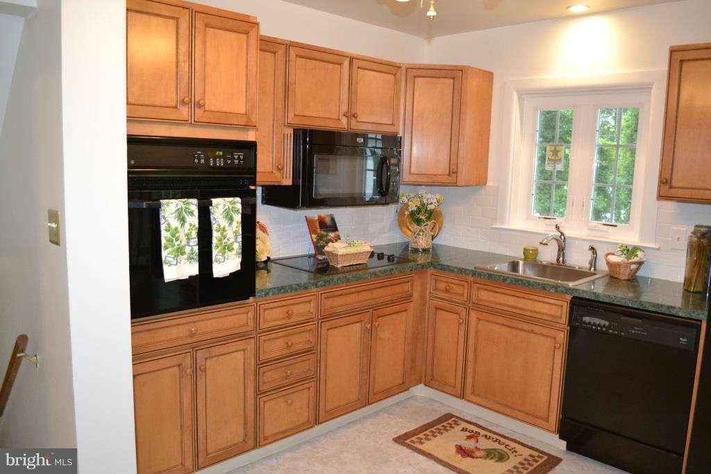 1117 Ryegate Road Baltimore, MD 21286 - Photo 11 of 27 Kitchen