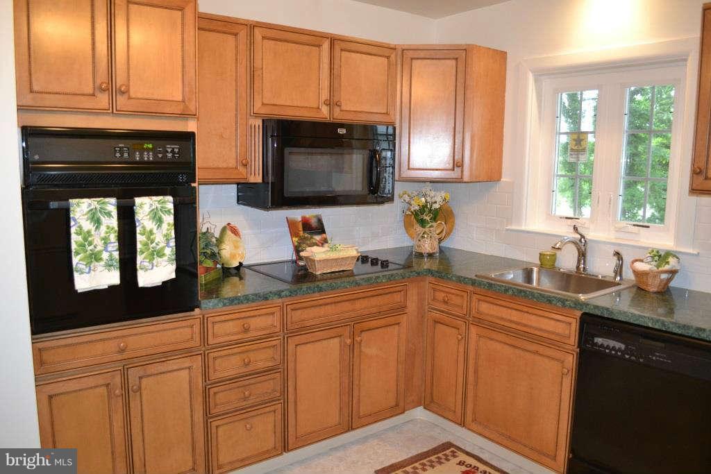 1117 Ryegate Road Baltimore, MD 21286 - Photo 13 of 27 Kitchen