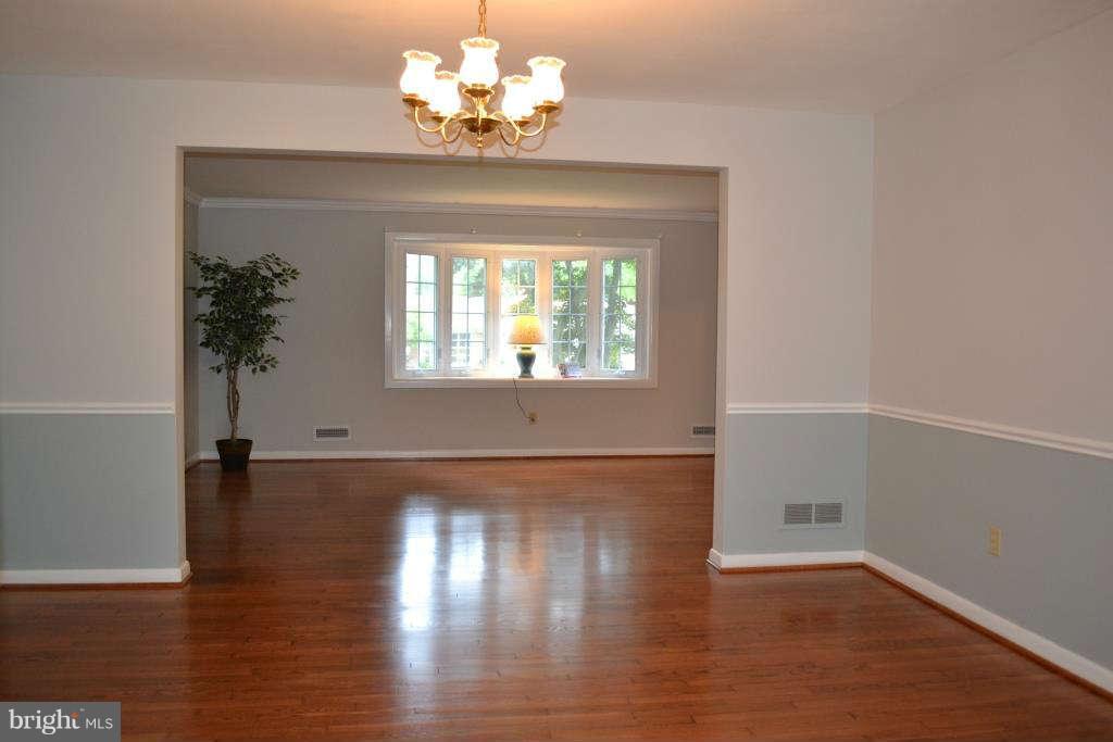 1117 Ryegate Road Baltimore, MD 21286 - Photo 7 of 27 Dining Room