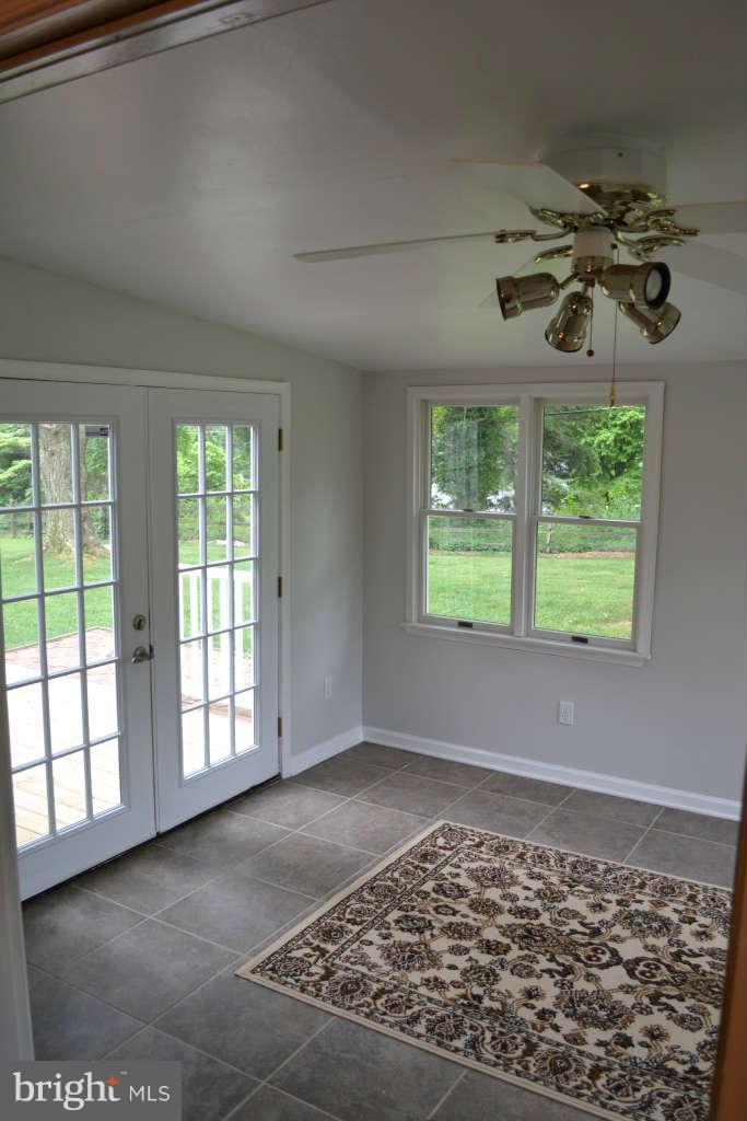 1117 Ryegate Road Baltimore, MD 21286 - Photo 9 of 27 Sunroom