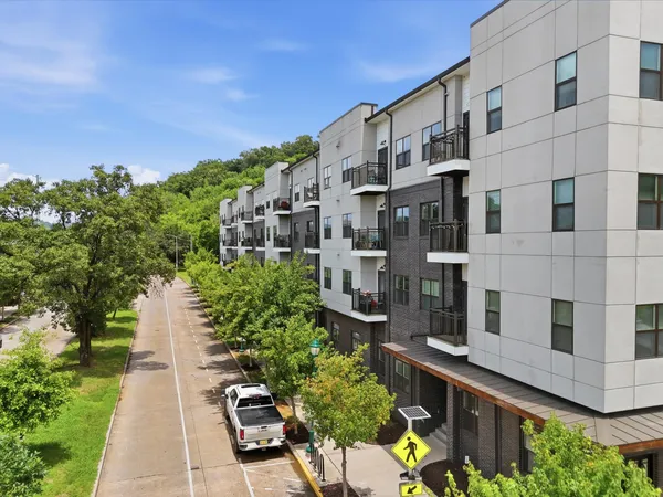 $1,500 | 782 Riverfront Parkway, Unit 102, Chattanooga, TN 37402