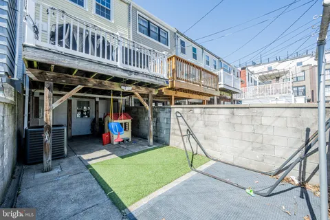 $400,000 | 633 South Conkling Street, Baltimore, MD 21224