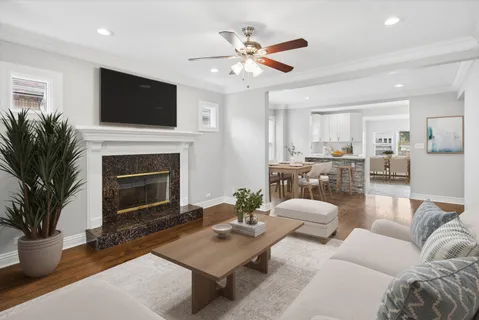 $569,900 | 5836 North Manton Avenue, Chicago, IL 60646