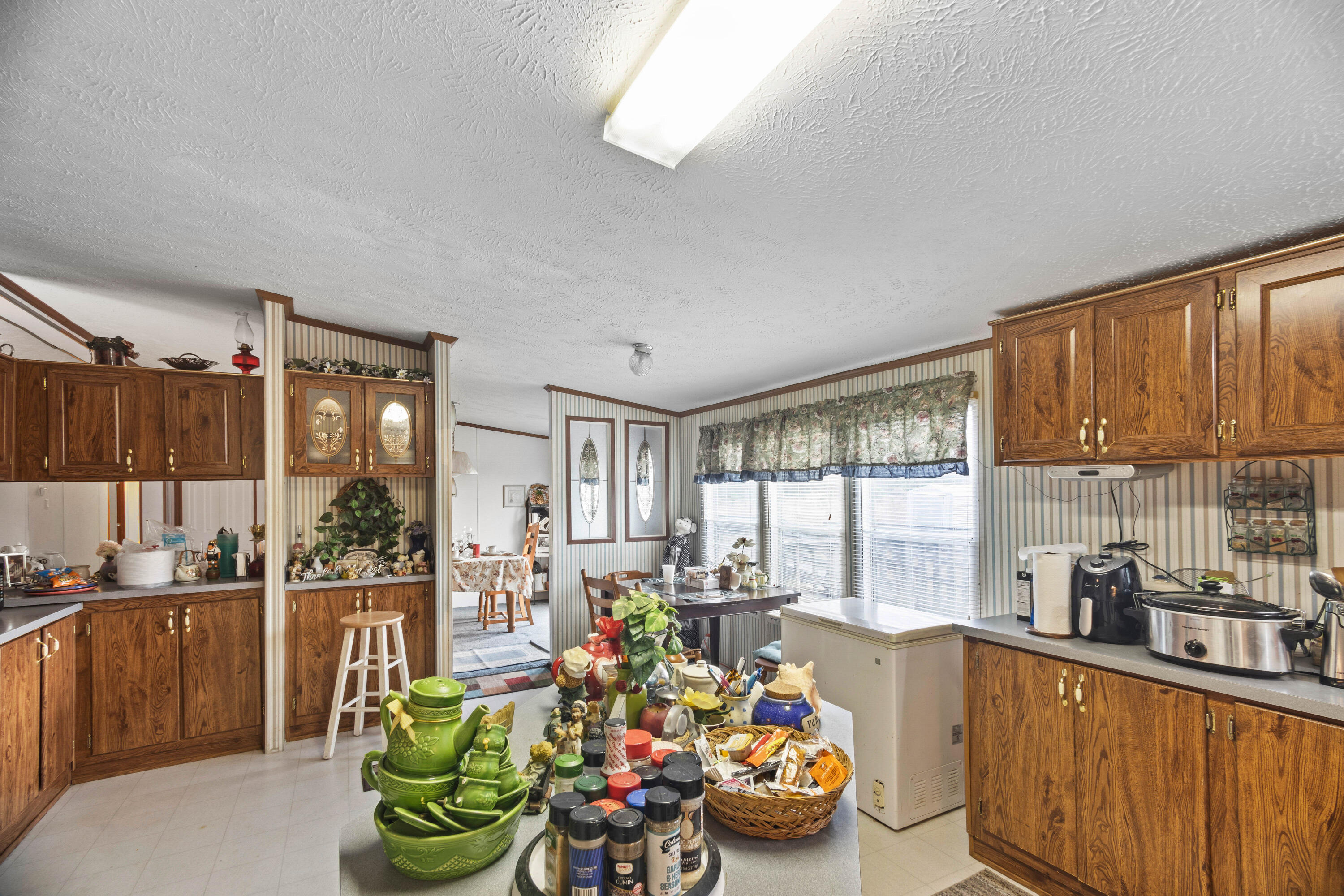 1234 Weeks Road Williston, SC 29853 - Photo 23 of 32