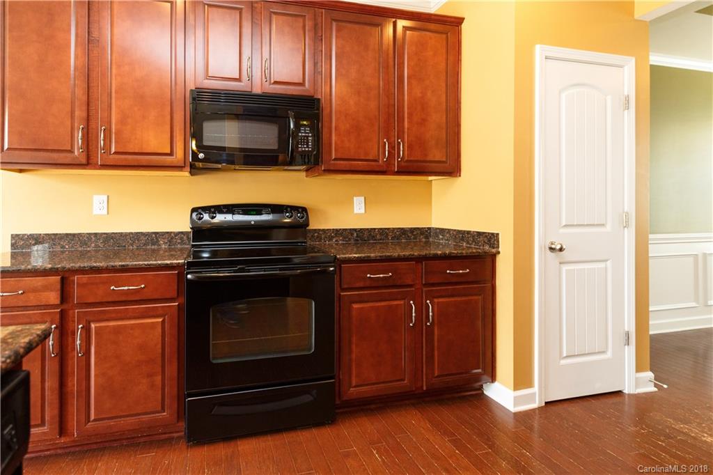 577 Rosemary Lane Tega Cay, SC 29708 - Photo 10 of 36 Gallery Image 10